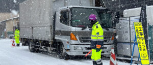 岩手の警備はアネシス株式会社-冬の交通誘導警備